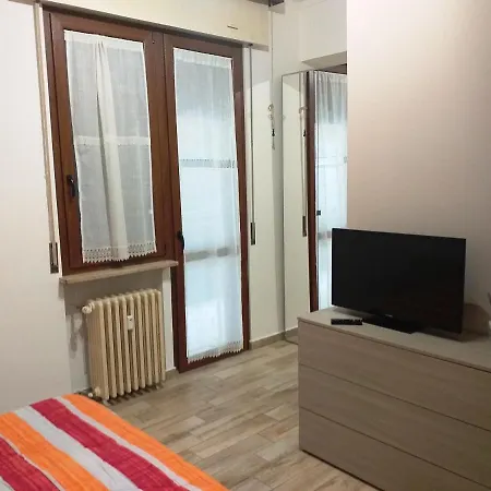 Edoardoapartments1 Bed & Breakfast Vercelli