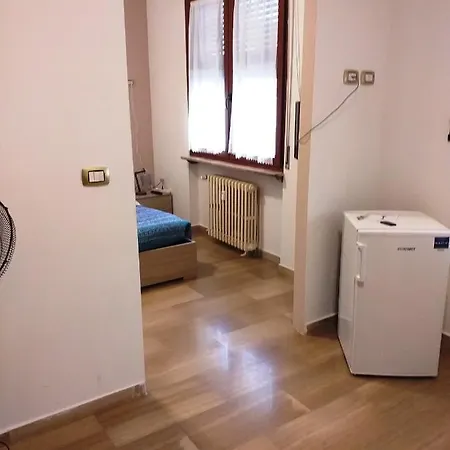 Edoardoapartments1 3* Верчелли